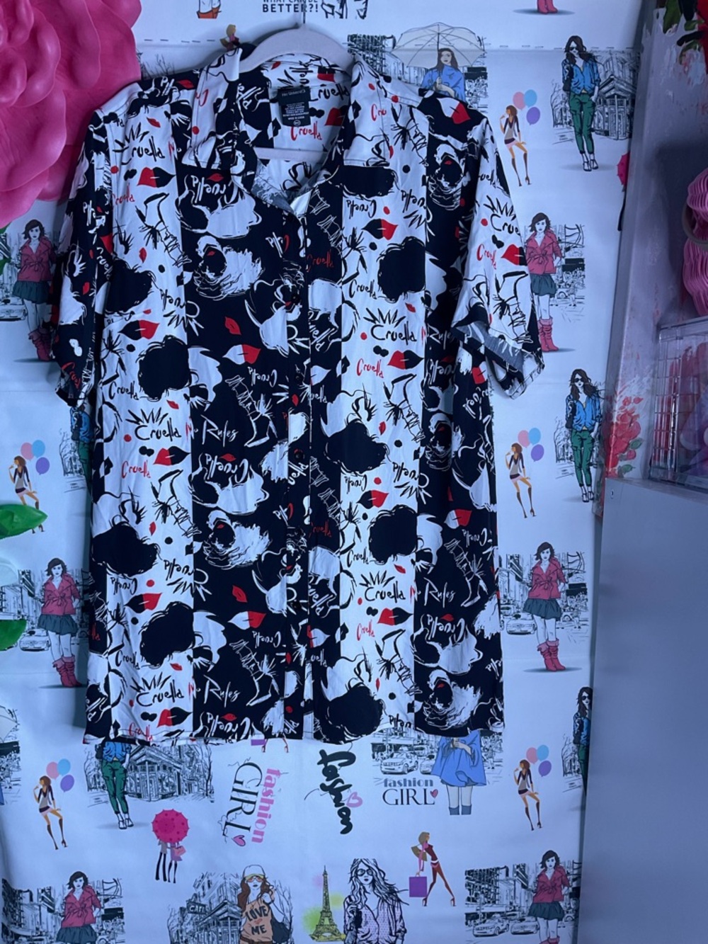 Cruella Devil Black & White Graphic Button-Up Shirt from hot topic